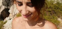 Baise amateur en plein milieu des rochers dans les calanques