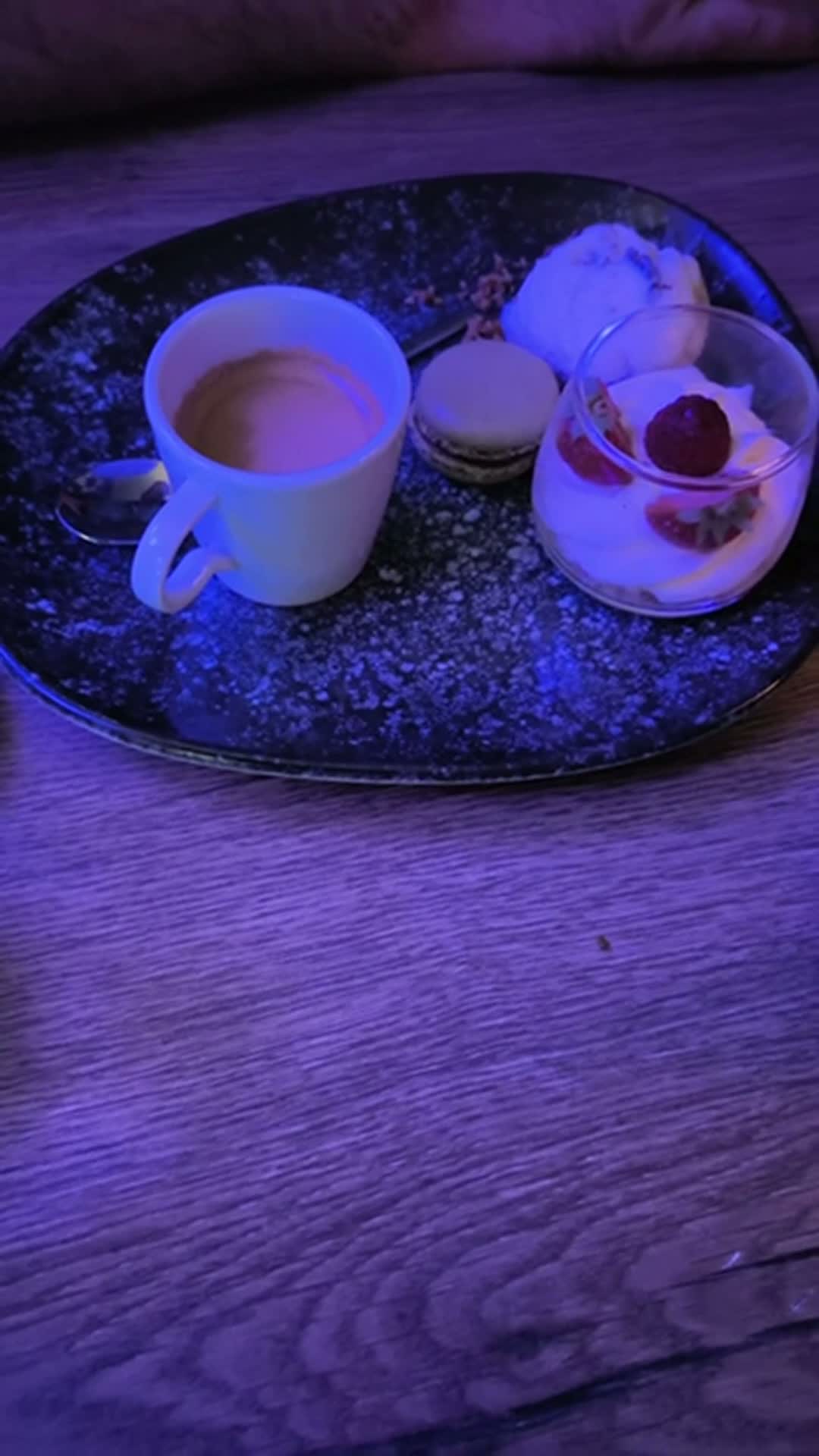 Tiffany Leiddi has fun with her fans dicks 20 LeCoinPorno