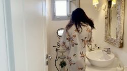 Elle la fait jouir rien qu’avec sa langue magique