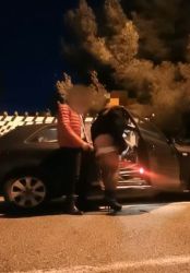 Elle se fait baiser dans un parking