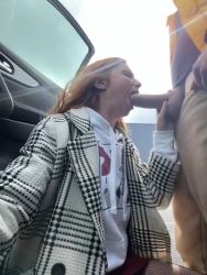 RedHairedTeacher suce sur le parking