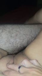 Baise amateur en gros plan avec couple bisexuel