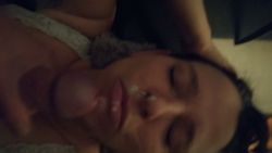 Éjac faciale intense sur le visage