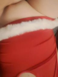 Hot stepmom craves young cock in amateur video
