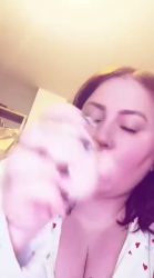 BBW amateur sucks her dildo deep