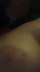 Je suce une grosse bite avec mes gros seins