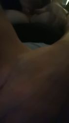 Mes lèvres en action sur une queue bien raide