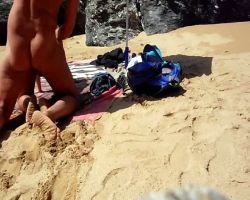 Sur la plage pendant le covid il n&rsquo;y a personne on s&rsquo;amuse donc