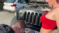 Paola et le dépanneur, une baise et ça repart !