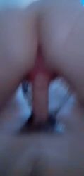 Je la laisse grimper sur moi en mode pov
