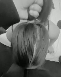 Ma secrétaire me suce a l&rsquo;hôtel avant la réunion