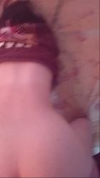 Je remplis sa chatte de sperme en levrette