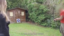 Duels de tir à l’arc pour baiser Tiffany Leiddi