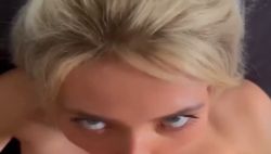 Anal intense sur une blonde française en polo rouge sans capote