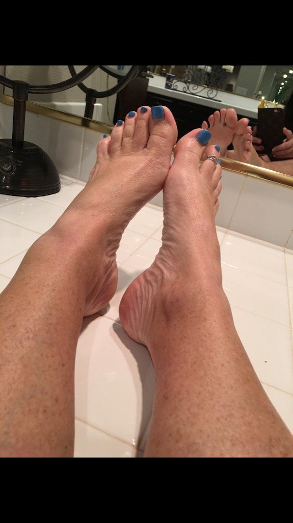 MILF Sexy Feet | Mom Foot fetish n°6