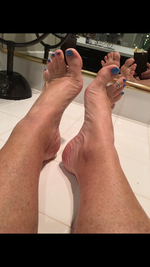 MILF Sexy Feet | Mom Foot fetish n°7
