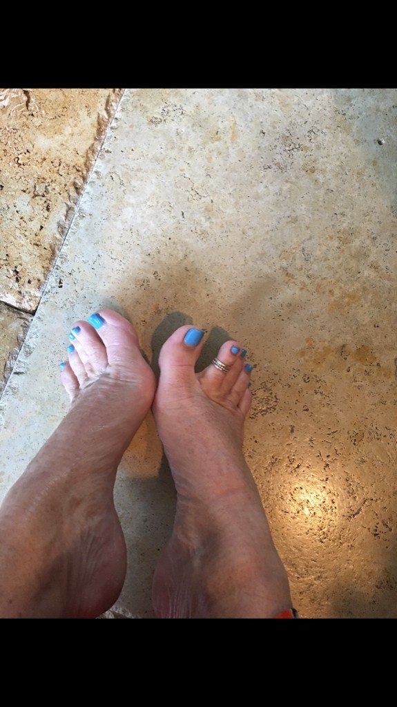 MILF Sexy Feet | Mom Foot fetish n°11