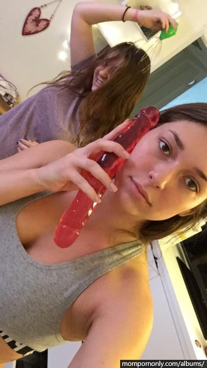 Young mom show’s her beautiful body, Snapchat stepsons nudes n°13