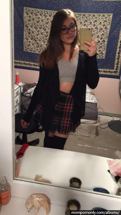 Young mom show’s her beautiful body, Snapchat stepsons nudes n°45
