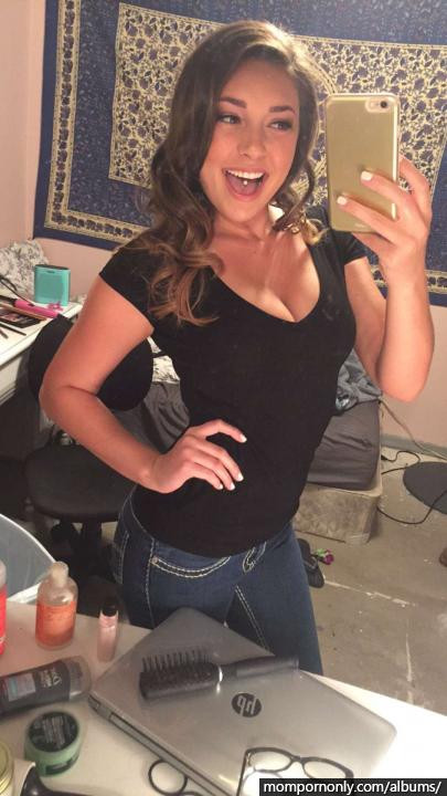 Young mom show’s her beautiful body, Snapchat stepsons nudes n°67