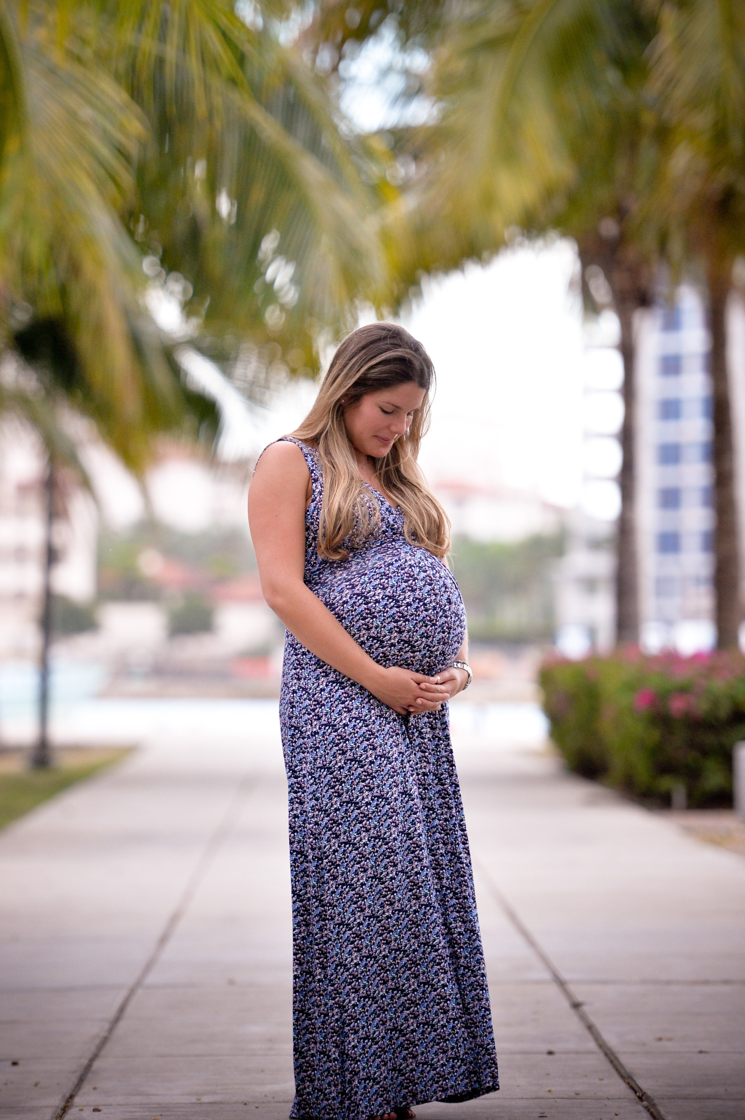 Sexy Pregnant Beauty Mom n°10