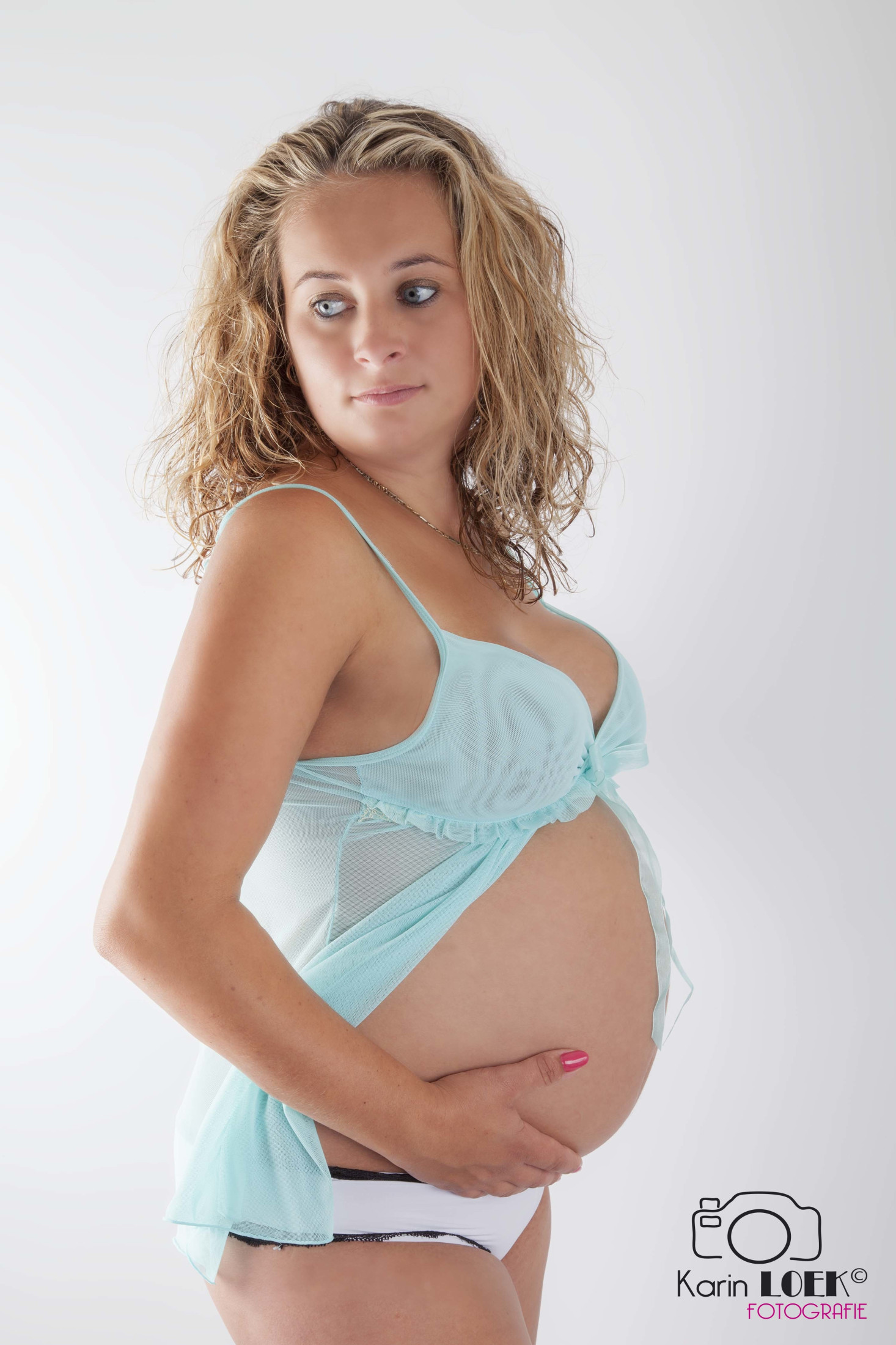 Sexy Pregnant Beauty Mom n°21
