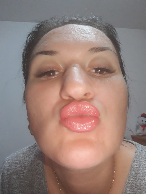 My mom can’t stop sending me sexy pics n°7