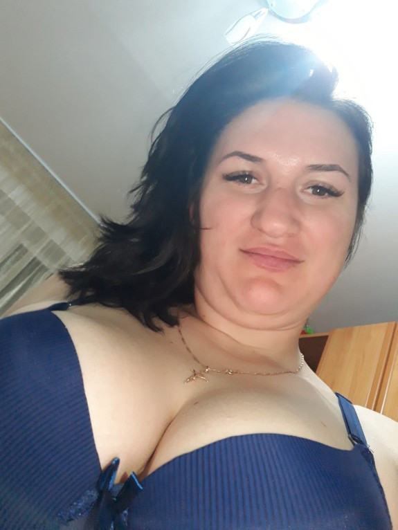 My mom can’t stop sending me sexy pics n°11