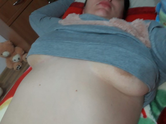 My mom can’t stop sending me sexy pics n°39