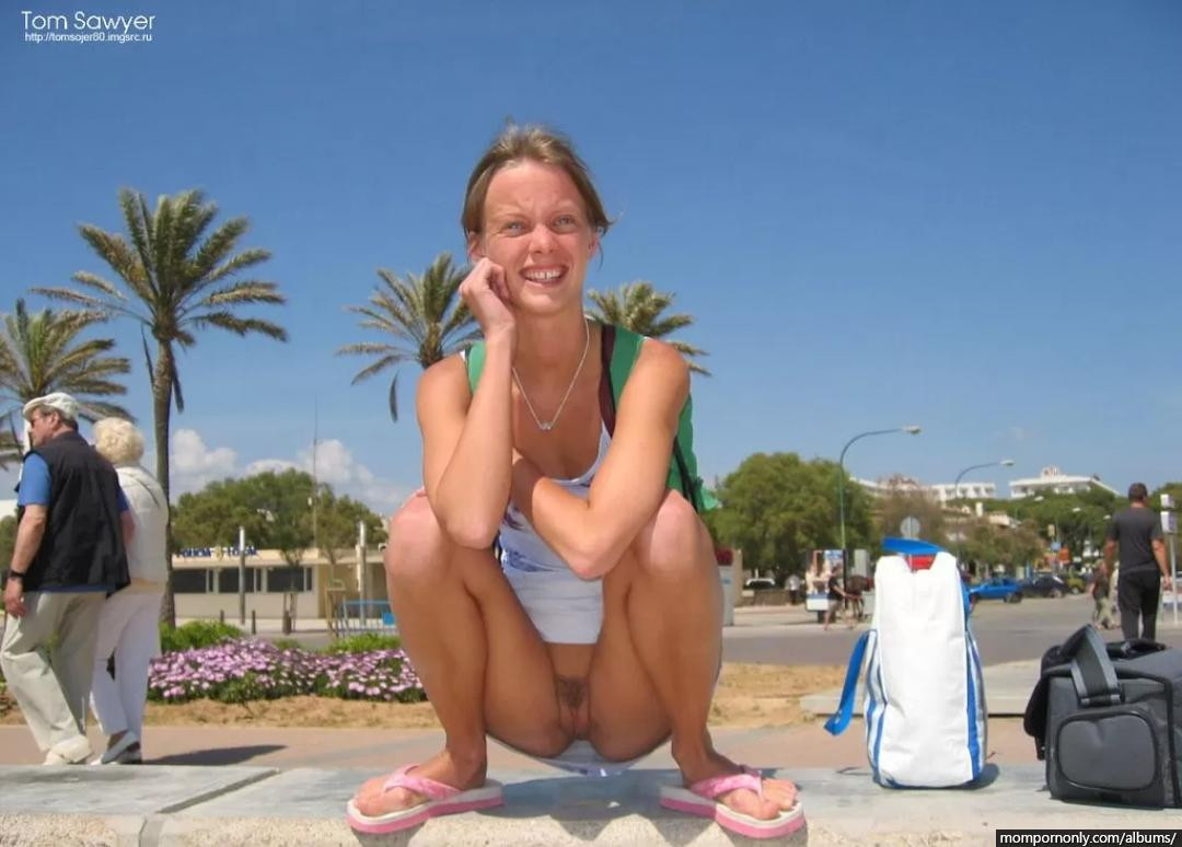 Outdoor Amateur Mature and MILF n°6
