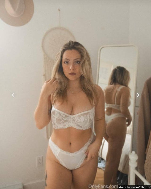 Rosalie Lessard – Only fans Leak nudes n°3