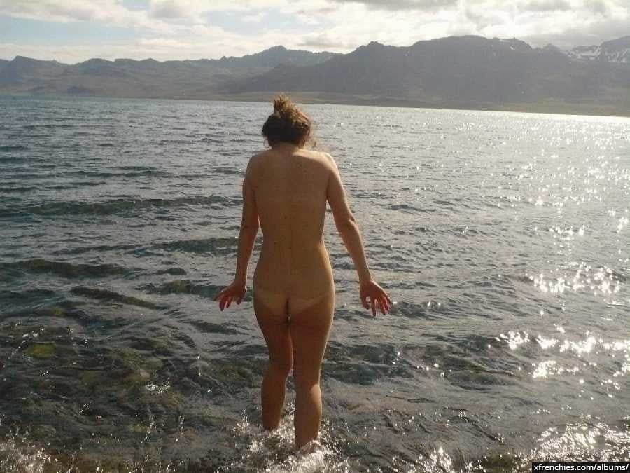 Voyeur fetish naked girl at the beach, public sex n°13