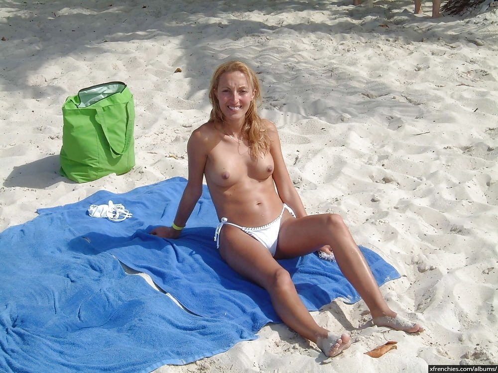 Voyeur fetish naked girl at the beach, public sex n°64