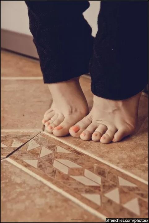 Sexy feet with heels and sexy tights n°45