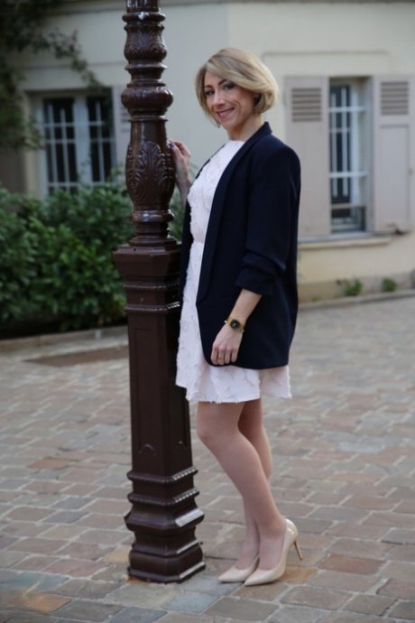Blonde mature se fait baiser en collant sexy n°7
