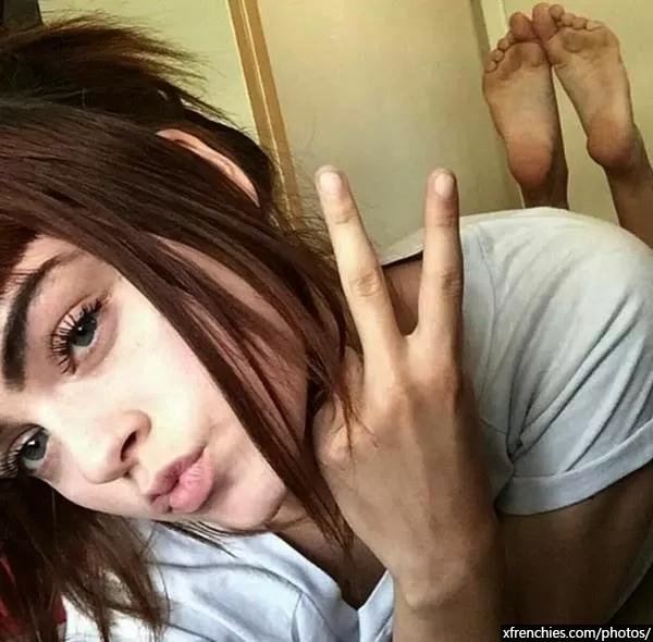 Compil fétichiste des pieds, photos de pieds part 1 n°31