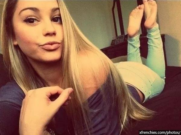 Compil fétichiste des pieds, photos de pieds part 1 n°42