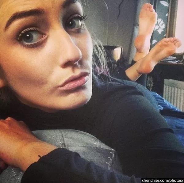Compil fétichiste des pieds, photos de pieds part 1 n°44