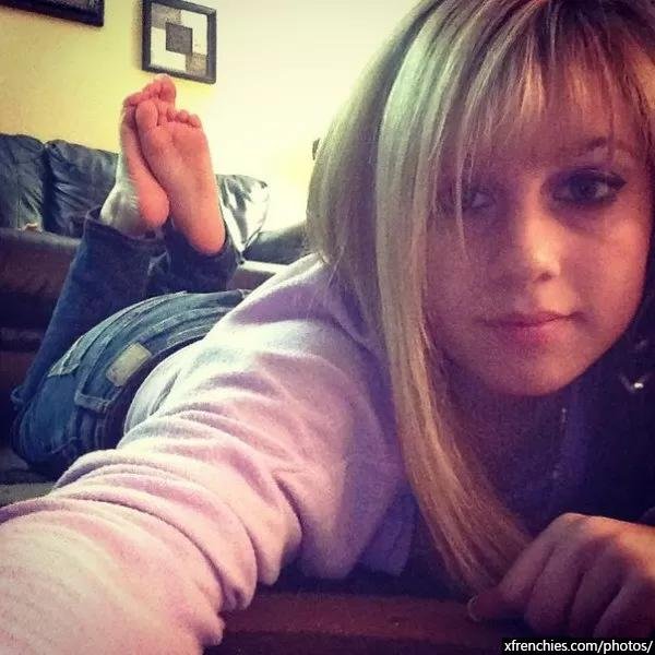 Compil fétichiste des pieds, photos de pieds part 1 n°51