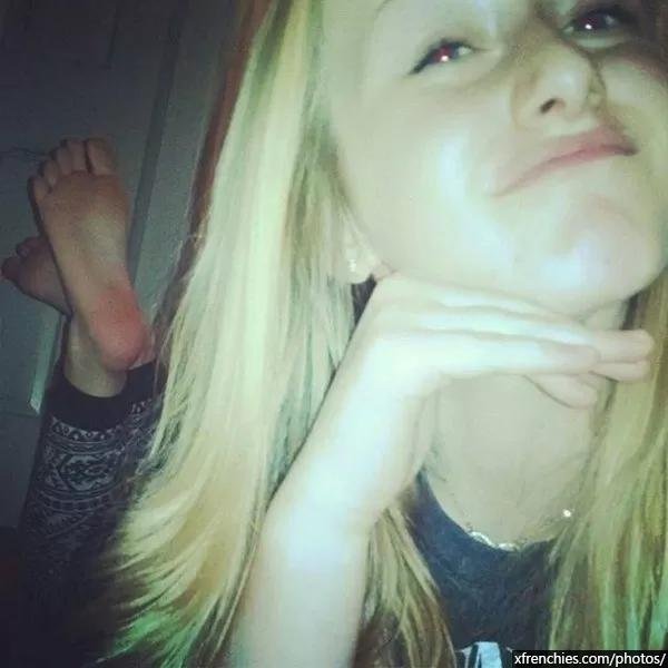 Compil fétichiste des pieds, photos de pieds amateur part 2 n°45