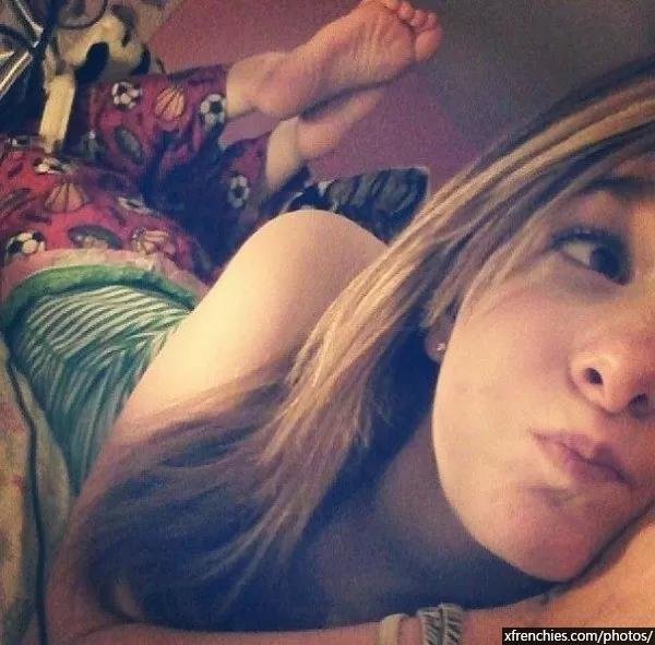 Compil fétichiste des pieds, photos de pieds amateur part 2 n°52