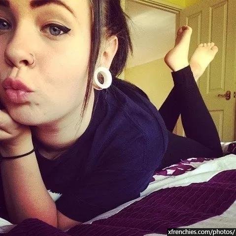 Compil fétichiste des pieds, photos de pieds amateur part 2 n°55