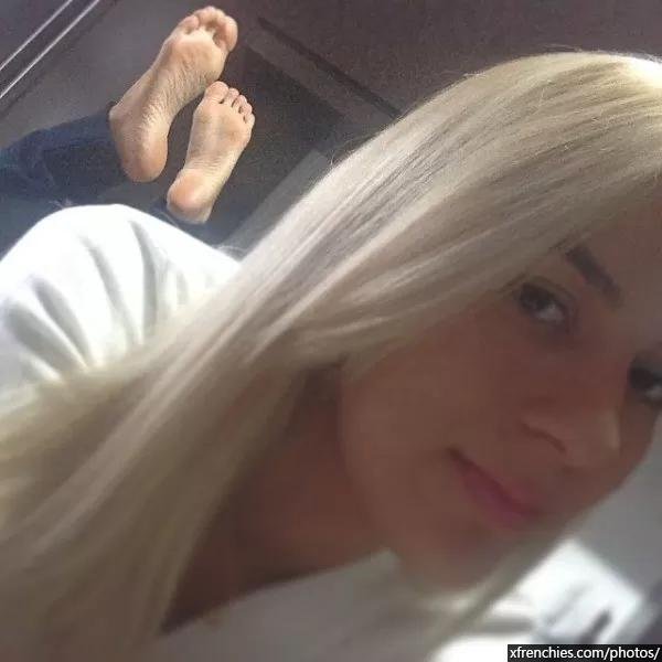Compil fétichiste des pieds, photos de pieds amateur part 2 n°0