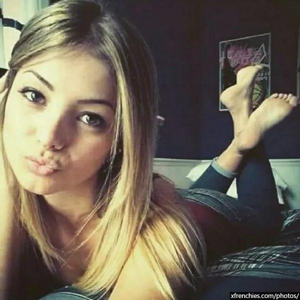 Compil fétichiste des pieds, photos de pieds amateur part 2 n°39