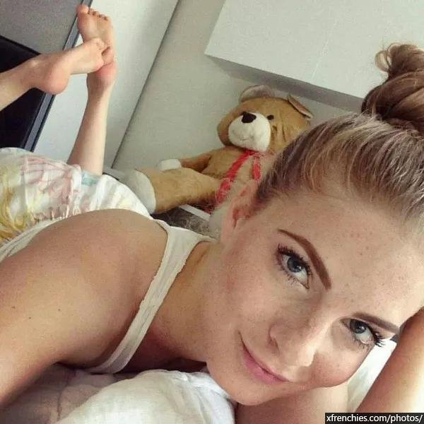 Compil fétichiste des pieds, photos de pieds amateur part 2 n°41