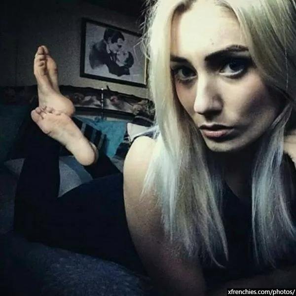 Compil fétichiste des pieds, photos de pieds amateur part 2 n°42