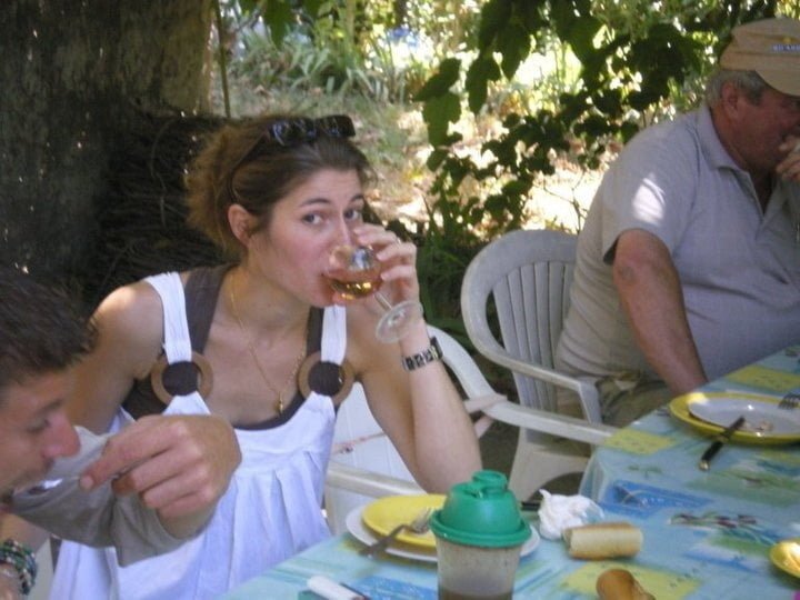Brune à lunettes avec un corps sexy n°19